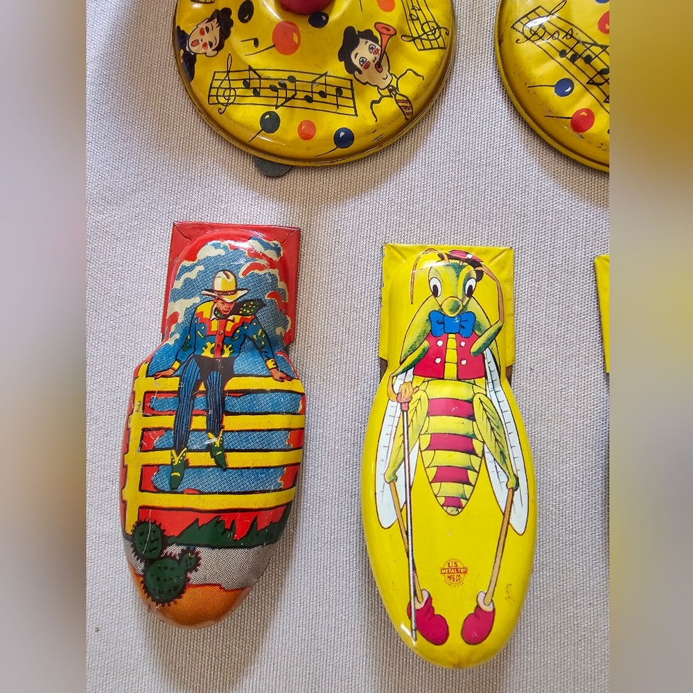 Vintage New Years Eve Multicolor Noisemakers - Picture 6 of 10